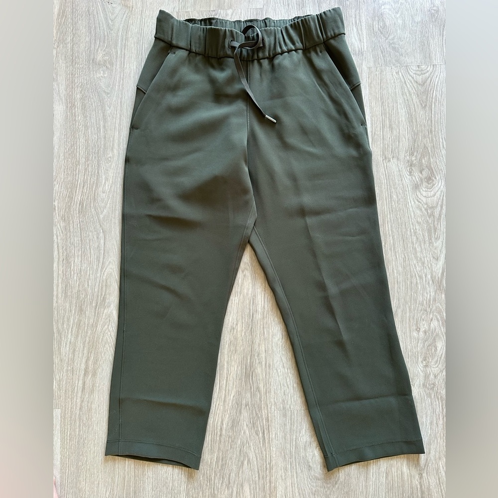 Women’s Lululemon Cropped Pant - Sz 4 - Excellent Condition